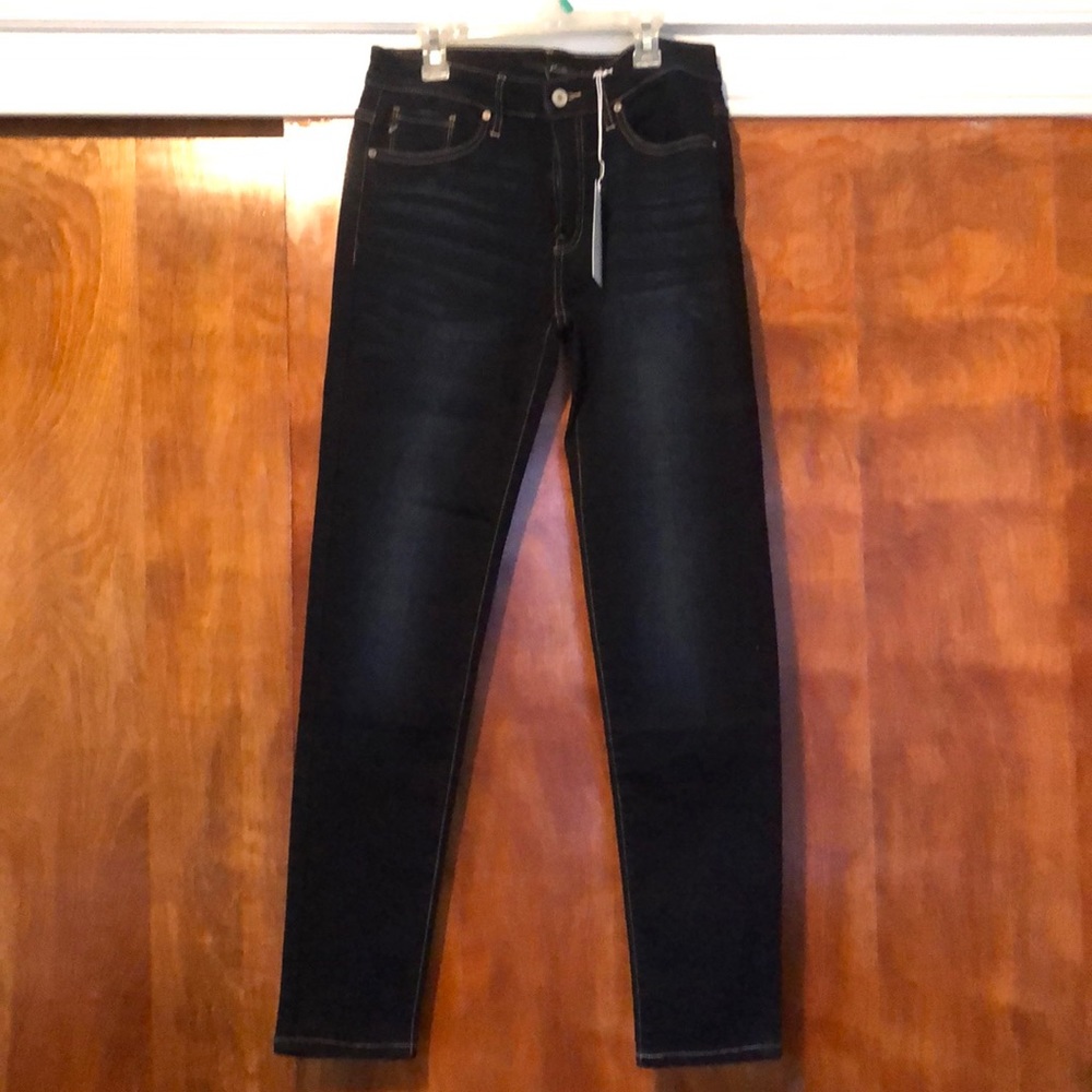 Skinny jeans. Brand new still has tags
